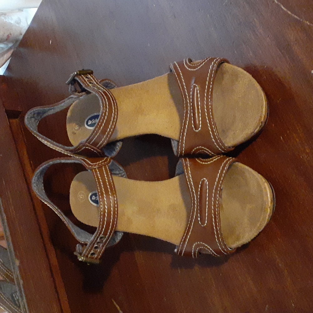 CLEARANCE. Scholls Wedge Sandals size 6